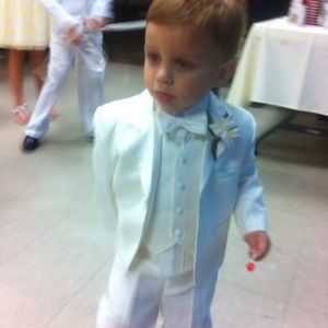 Ivory tuxedo size 2T